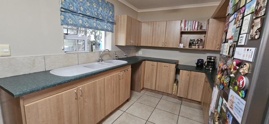 2 Bedroom Property for Sale in Stilbaai Wes Western Cape